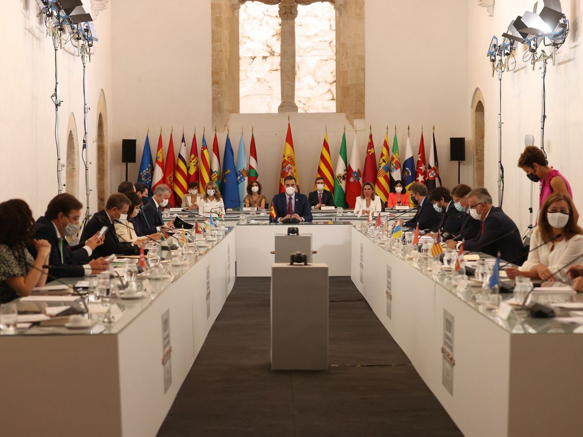 Foto: El presidente del Gobierno, Pedro Sánchez durante la XXIV Conferencia de Presidentes, este viernes en Salamanca. (EFE)
