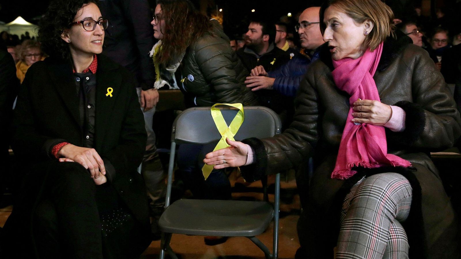 Foto: La secretaria general de ERC y número dos en la lista electoral, Marta Rovira (i), y la presidenta del Parlament, Carme Forcadell (d), en el mitin del cierre de campaña de ERC. (EFE)