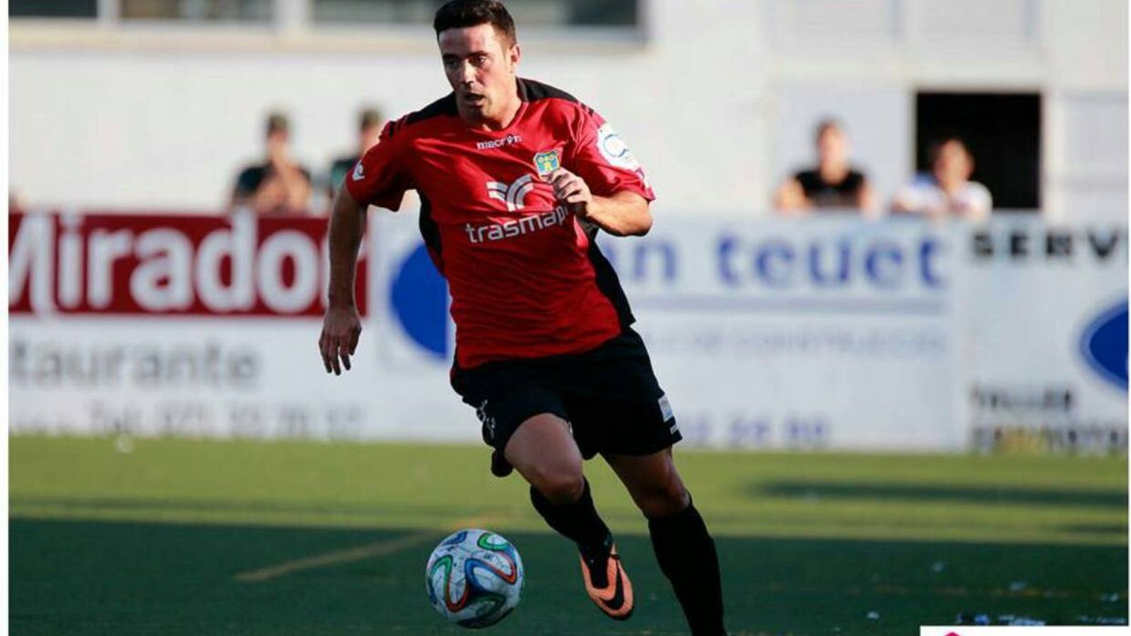 Foto: Adrian Florin Bojan, durante un partido con el Formentera (FOTOS: www.facebook.com)
