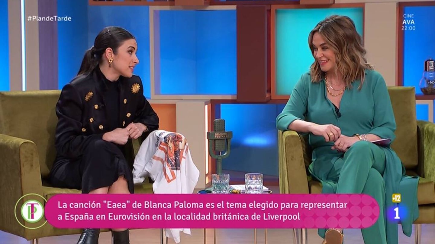 Toñi Moreno junto a Blanca Paloma en 'Plan de tarde'. (RTVE)