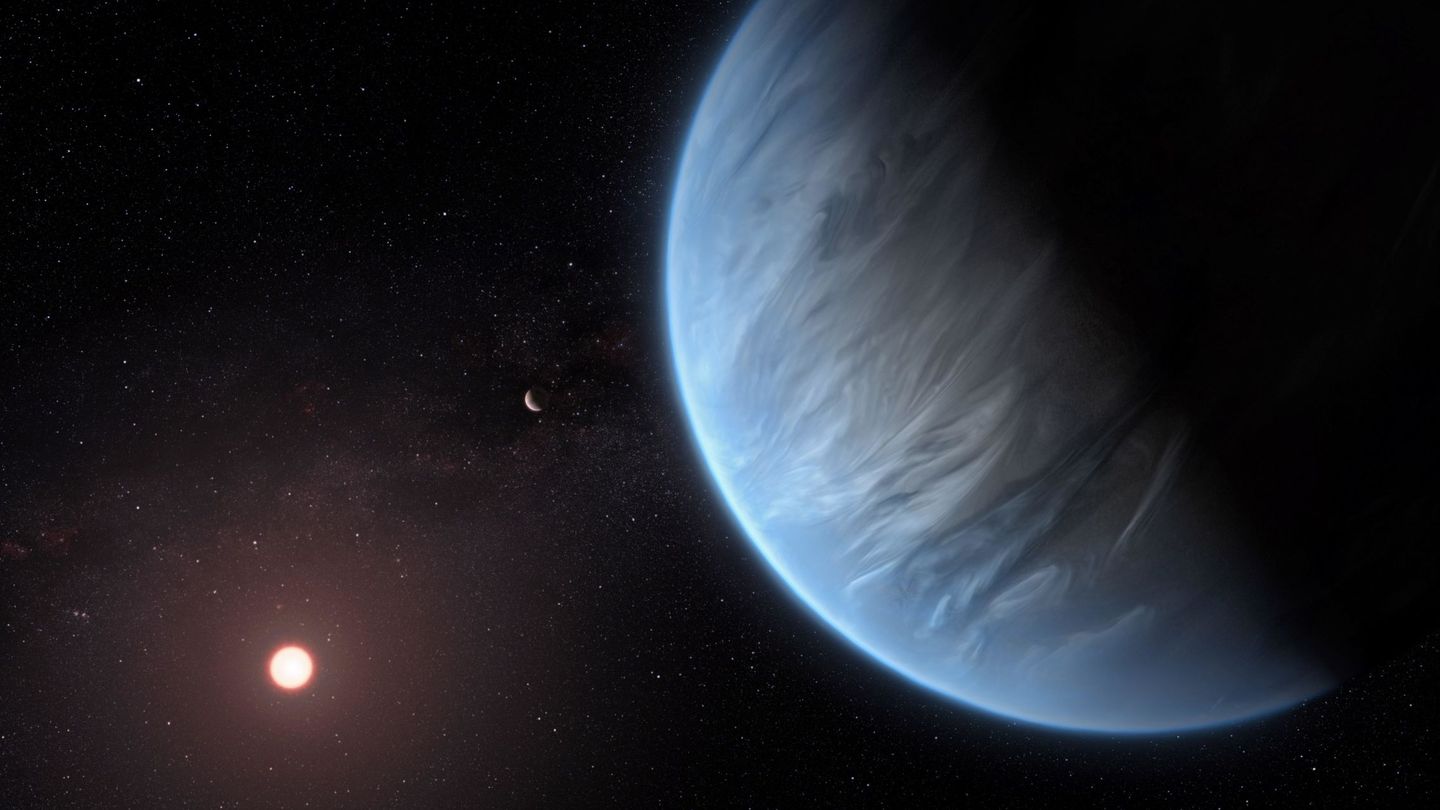 Space (---), 11 09 2019.- A handout photo made available by the European Space Agency (ESA) on 11 September 2019 shows an artist's impression of the planet K2-18b, it's host star and an accompanying planet in this system. K2-18b is now the only super-Earth exoplanet known to host both water and temperatures that could support life. UCL researchers used archive data from 2016 and 2017 captured by the NASA ESA Hubble Space Telescope and developed open-source algorithms to analyse the starlight filtered through K2-18b'Äôs atmosphere. The results revealed the molecular signature of water vapour, also indicating the presence of hydrogen and helium in the planet'Äôs atmosphere. (Abierto) EFE EPA ESA Hubble, M. Kornmesser   HANDOUT HANDOUT EDITORIAL USE ONLY NO SALES