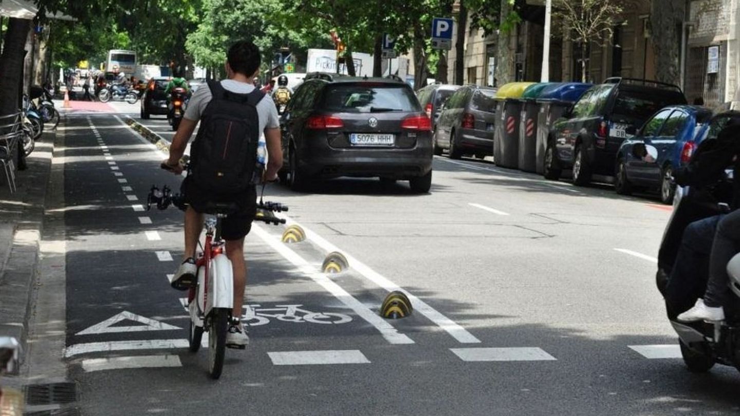 Carril bici en Barcelona. (Efe)