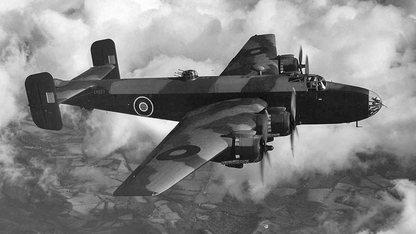 Varios aviones de la RAF consiguieron bombardear al U-966.