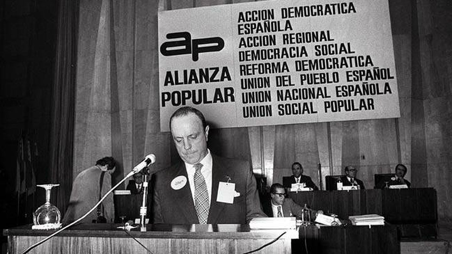 El fundador de Alianza Popular, Manuel Fraga, en el primer Congreso Nacional del partido. (EFE)