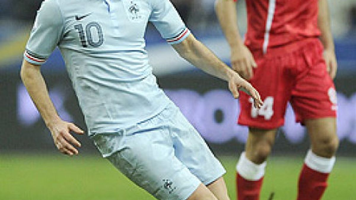 Francia castiga a Benzema el día que se doctoró Varane