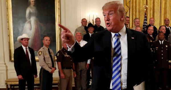 Foto: Donald Trump habla durante un encuentro con 'sheriffs' de todo el país en la Casa Blanca, el 5 de septiembe de 2018. (Reuters)