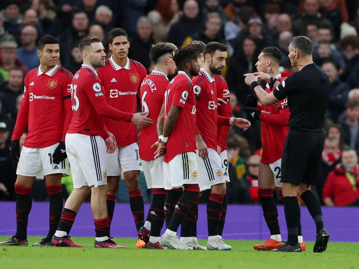 Foto: Jugadores del Manchester United durante un partido. 