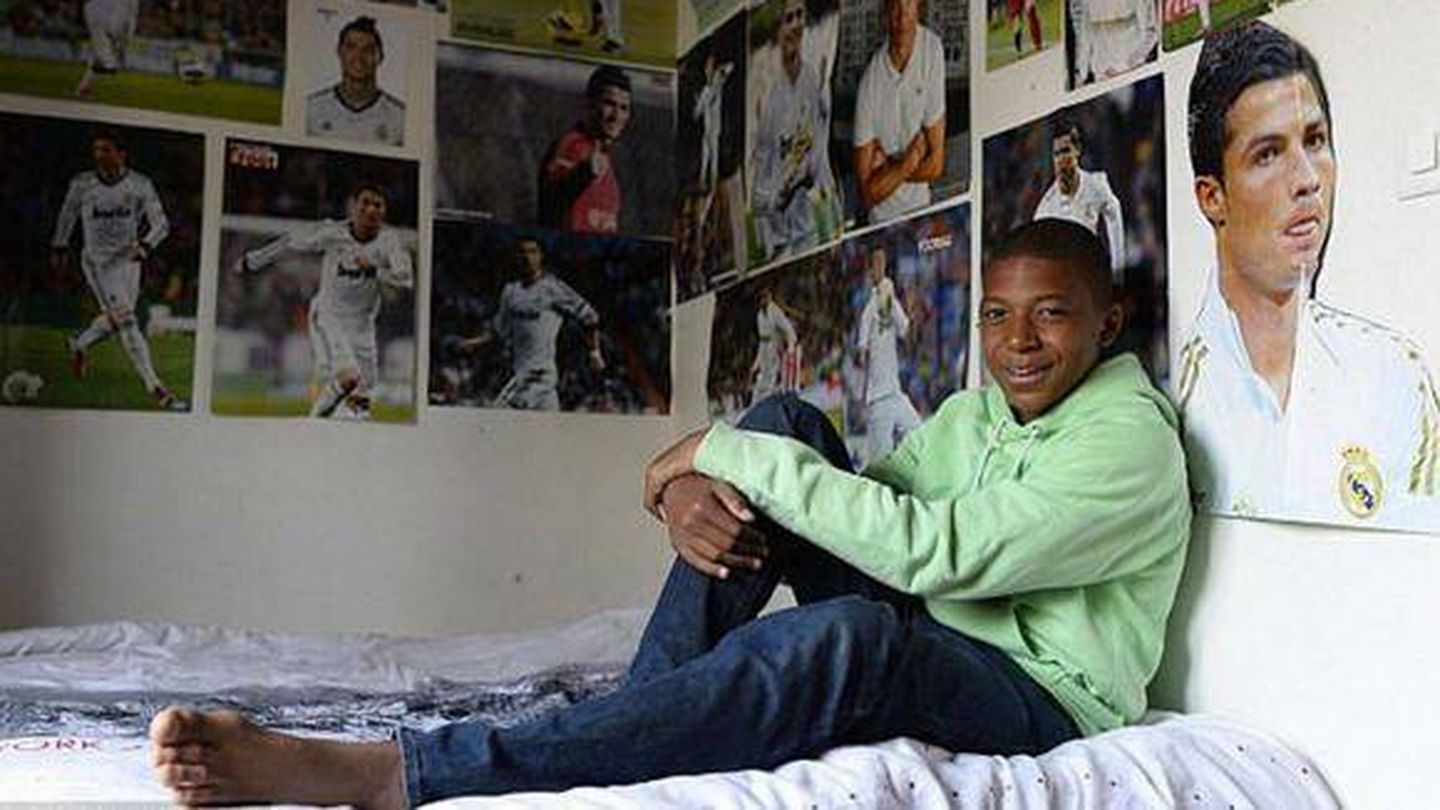 Mbappé, en su habitación durante su infancia. (Redes sociales)