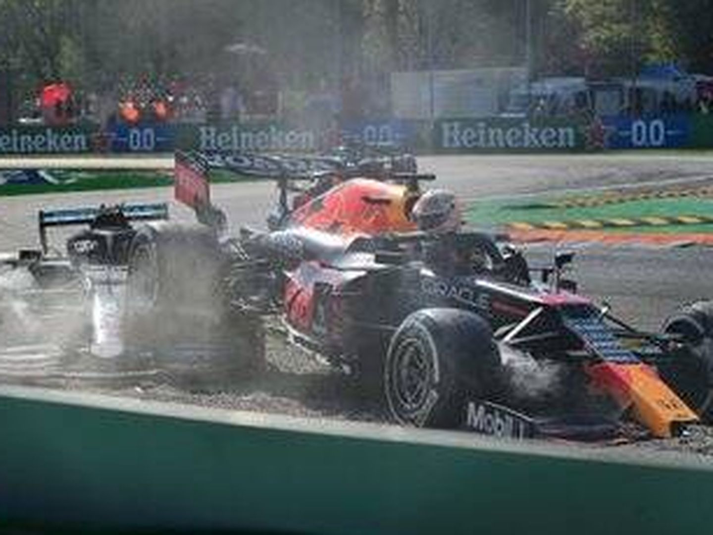 La espectaculares imágenes pasarán a la historia de los grandes duelos de la F1