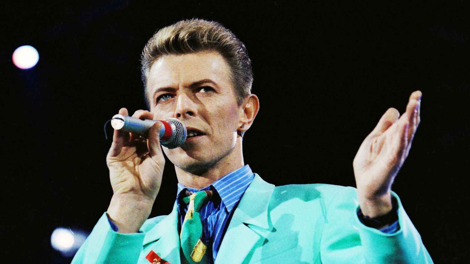 Foto: David Bowie en el tributo a Freddy Mercury. (Reuters)