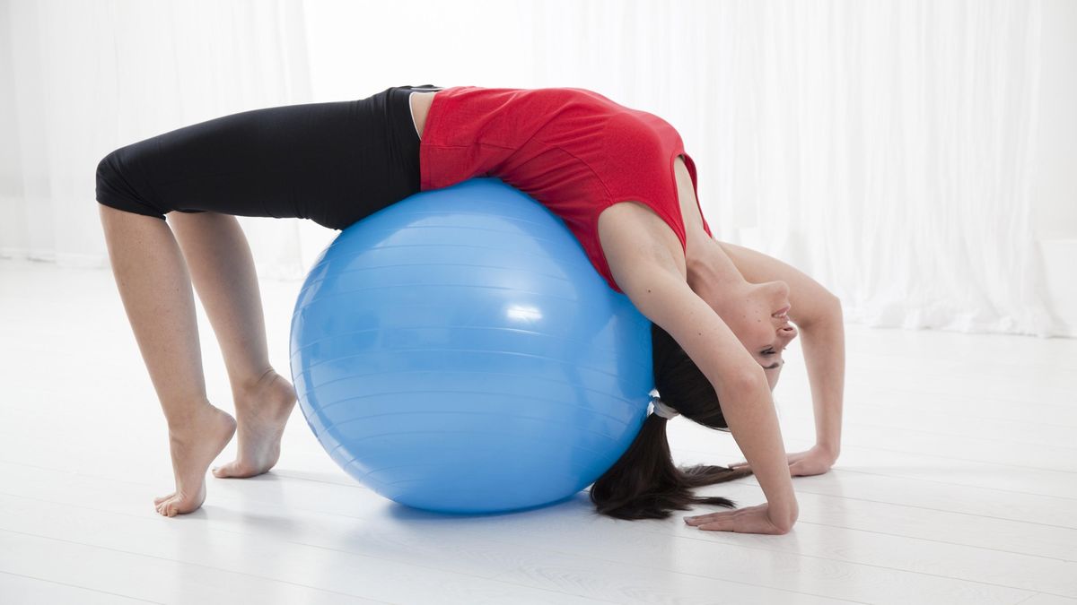 Accesorios para fortalecer los músculos en casa: 'fitball