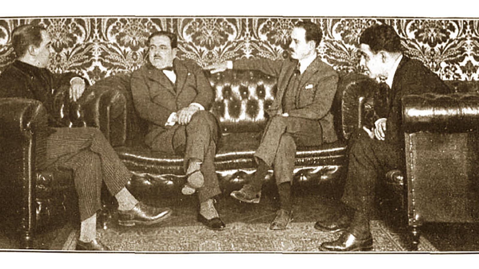 Foto:  Manuel Aljarilla, segundo por la izquierda, junto a otros cargos de su empresa y un periodista de 'Nuevo Mundo' (Foto: 'Nuevo Mundo')
