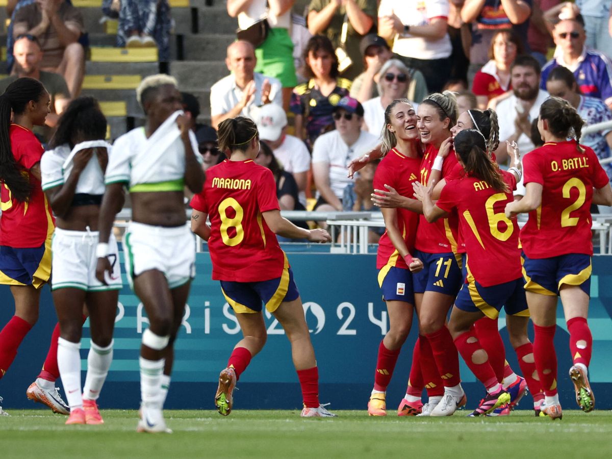 Foto: España celebra el gol de Alexia Putellas. (Reuters/Stephane Mahe)