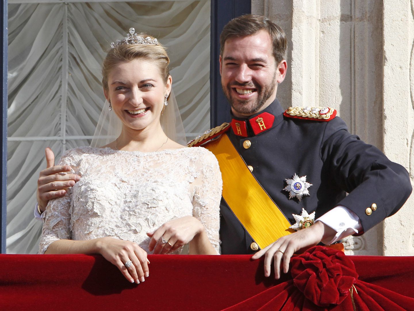 Estefanía y Guillermo, en su boda. (Reuters)