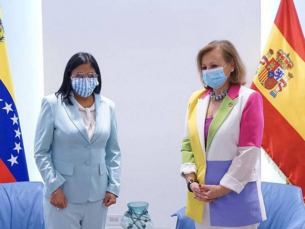 Foto: La vicepresidenta de Venezuela, Delcy Rodríguez (i), y la secretaria de Estado de Asuntos Exteriores de España, Cristina Gallach. (Gobierno de Venezuela)
