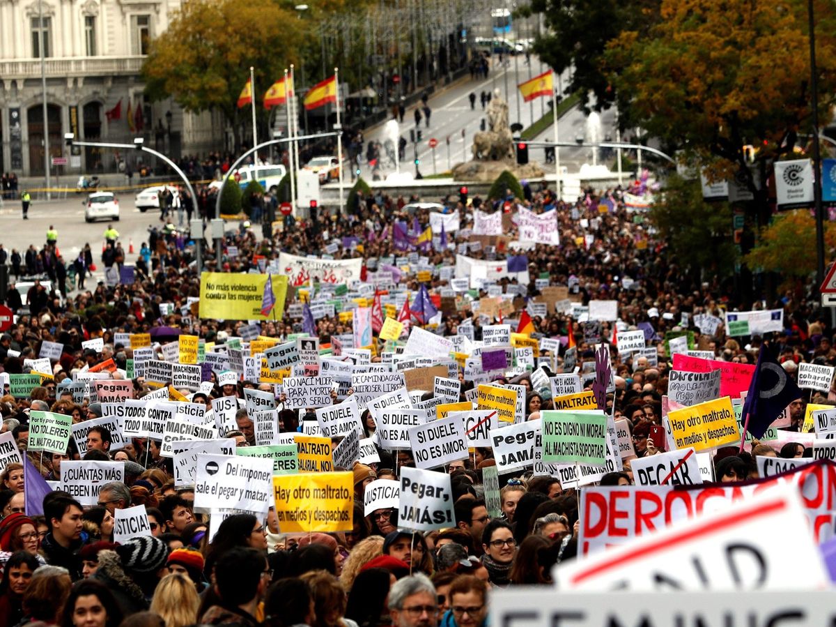 Foto: Marcha en Madrid por el Día Internacional de la Eliminación de la Violencia contra la Mujer, en 2018. (EFE)
