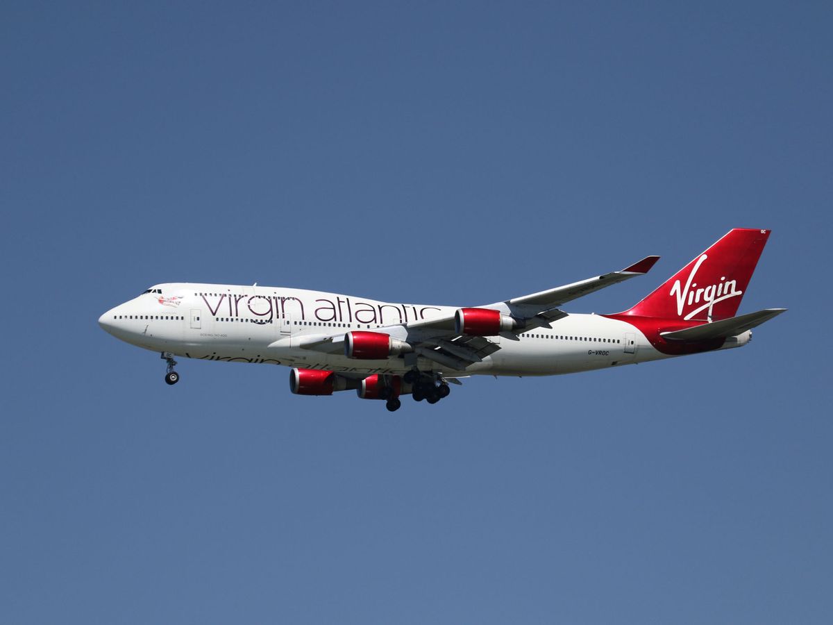 Foto: Clay eligió un vuelo de Virgin para pedir matrimonio a su novia (Reuters/Louis Nastro)