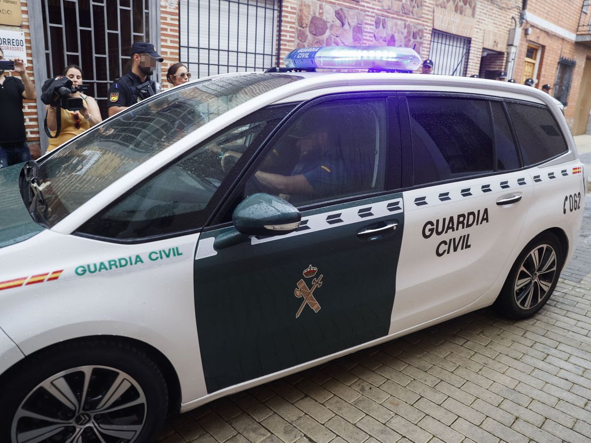Foto: Un coche de la Guardia Civil en una imagen de archivo. (EFE/Ismael Herrero)