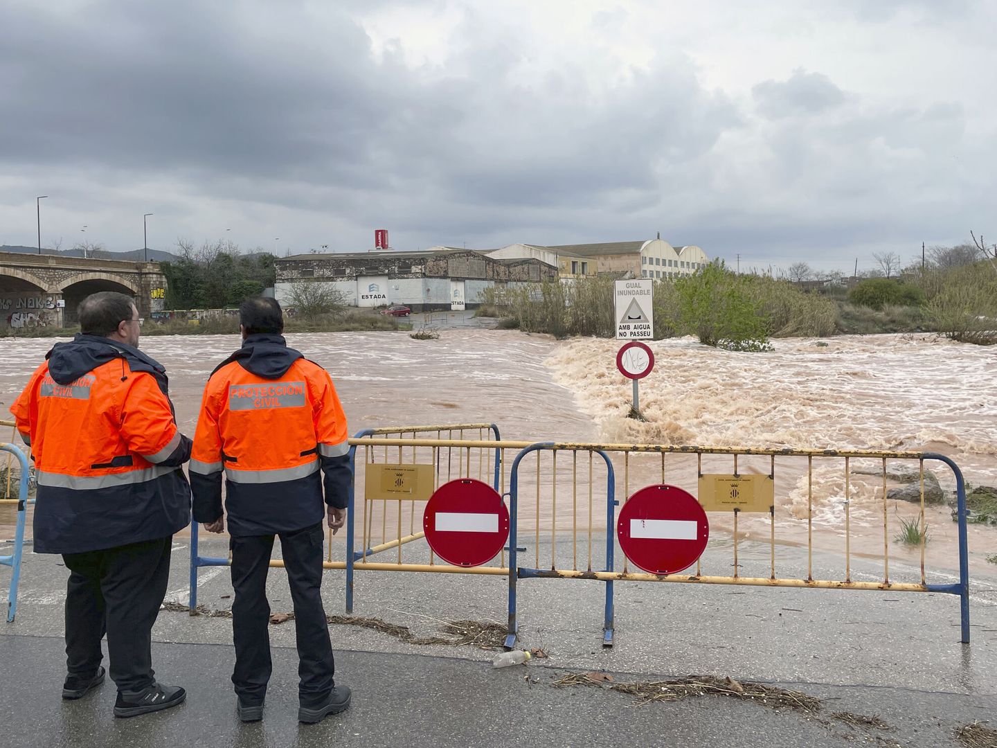 El temporal de agua ha dejado registros superiores a los 300 litros en Sagunto. (EFE/Raquel Segura)