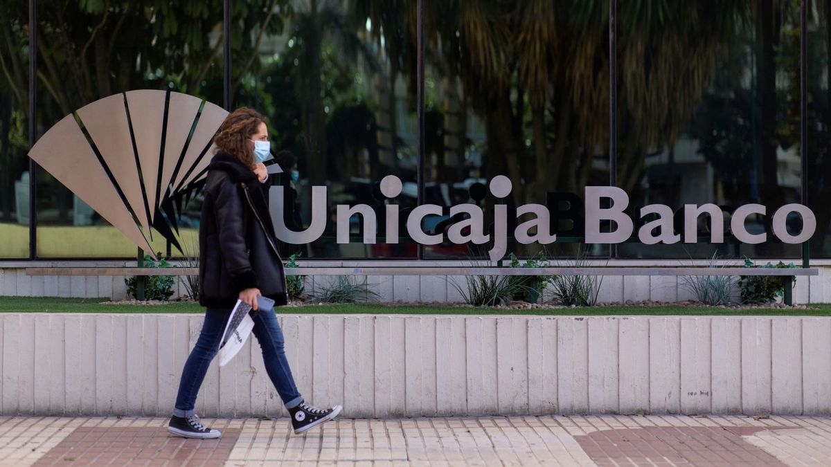 Unicaja dispara su beneficio contable a 1.113 millones gracias a la fusión con Liberbank 