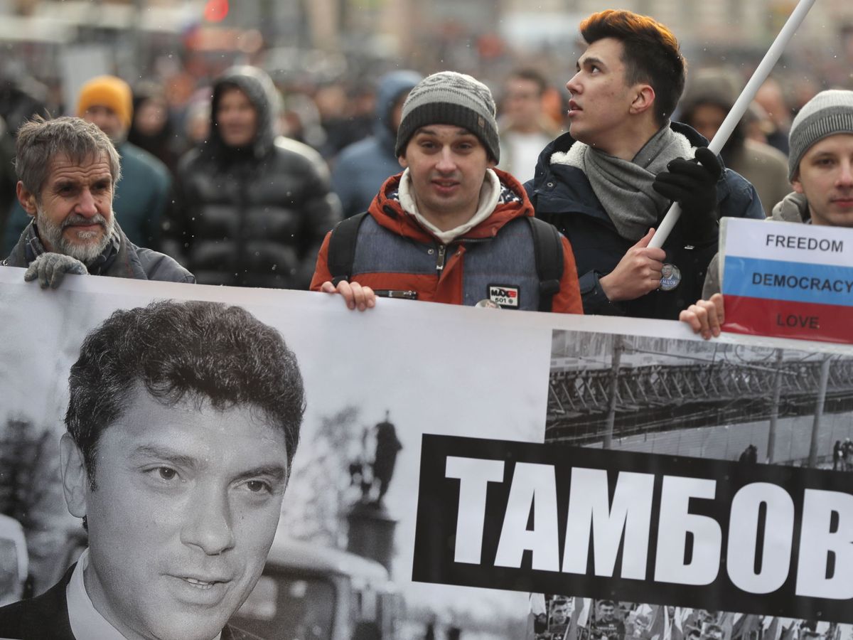 Foto: La oposición rusa en el aniversario de la muerte de Boris Nemtsov. (EFE/Yuri Kochetkov)