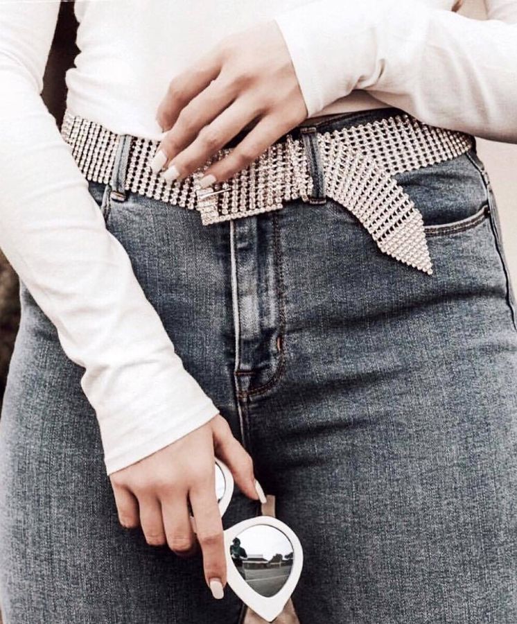 Foto: Viral, superbrillante y único, así es este cinturón de la americana B-Low The Belt. (Instagram)