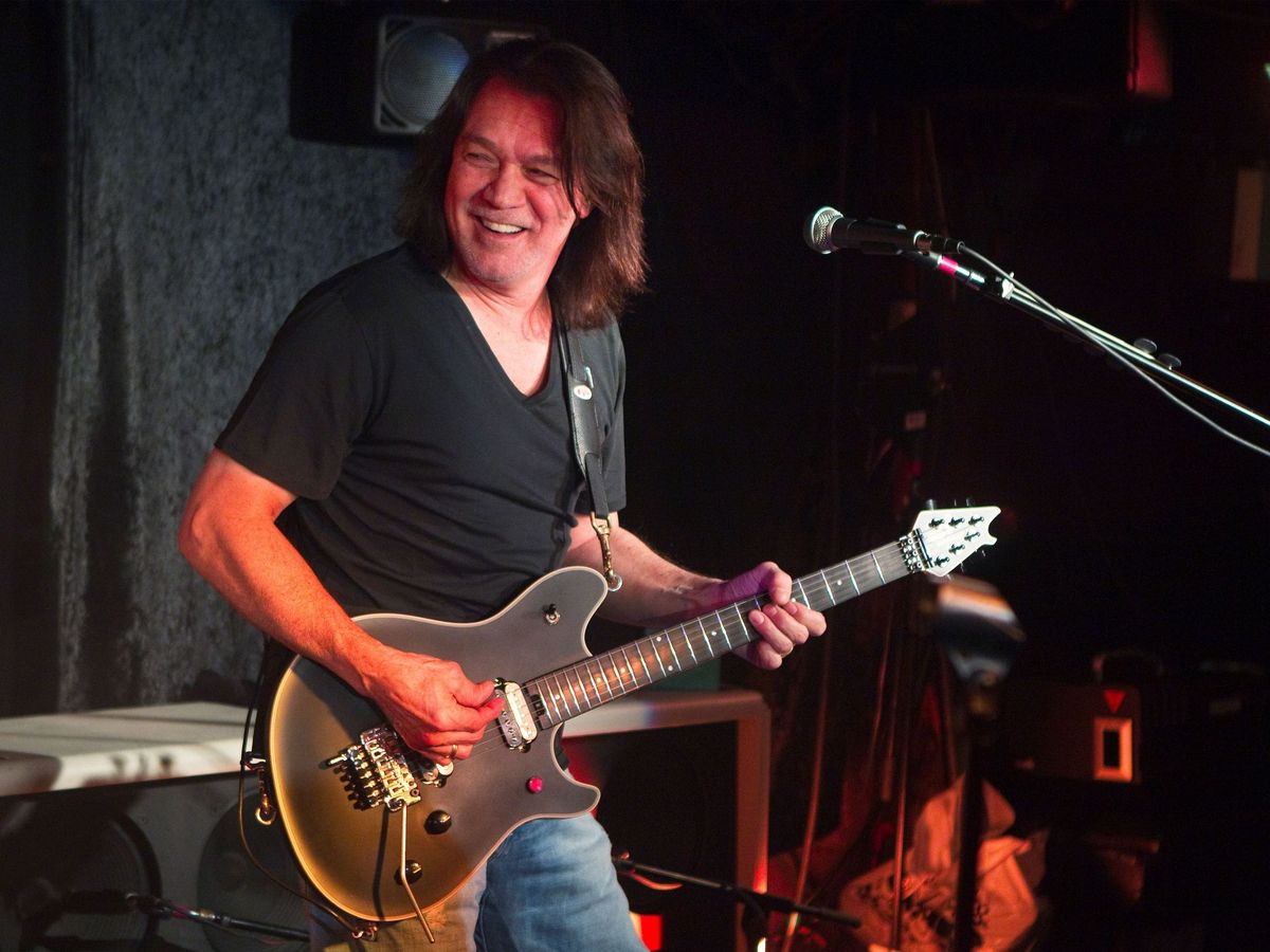 Foto: El genio de la guitarra eléctrica, Eddie Van Halen, quien falleció a causa de este tipo de cáncer el pasado 6 de octubre. (Reuters)