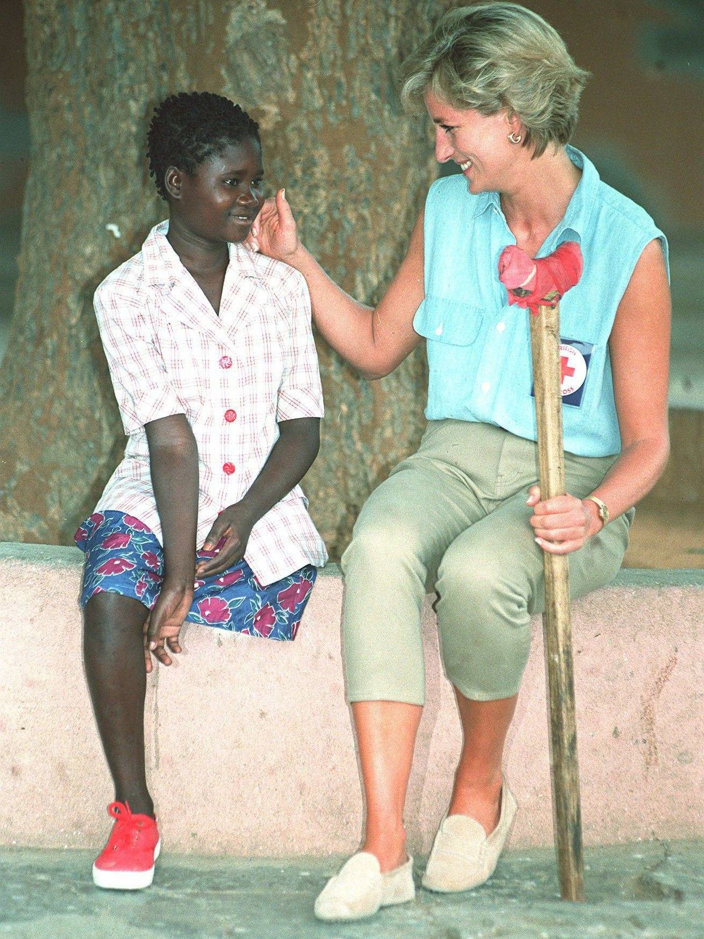 La princesa Diana con Sandra Tigica. (Cordon Press)