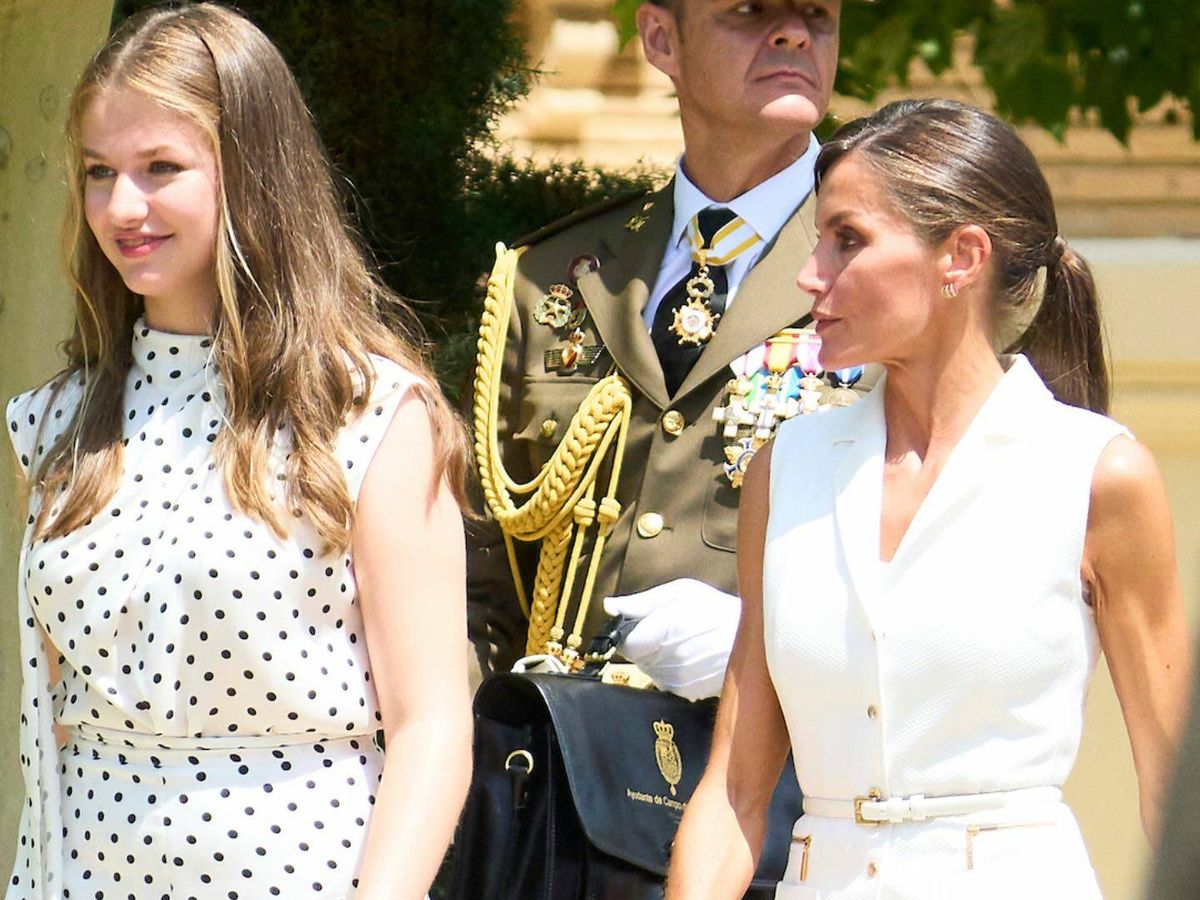 Foto: La reina Letizia y la princesa Leonor, en Zaragoza. (LP)