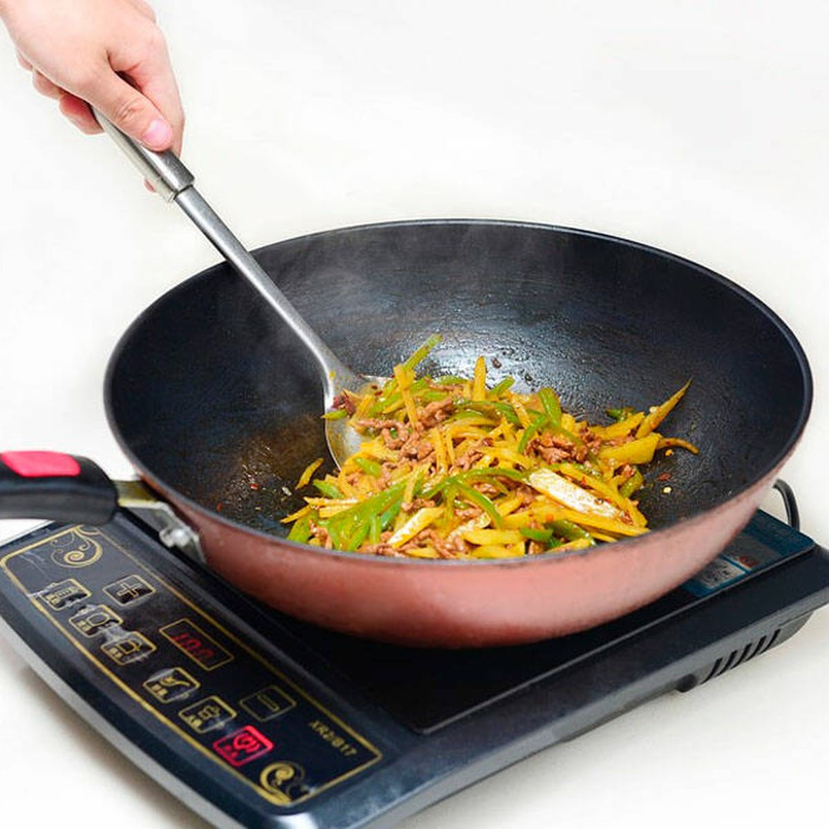 La placa de inducción más versátil para tu cocina es de Cecotec ¡y cuesta  menos de 40?!