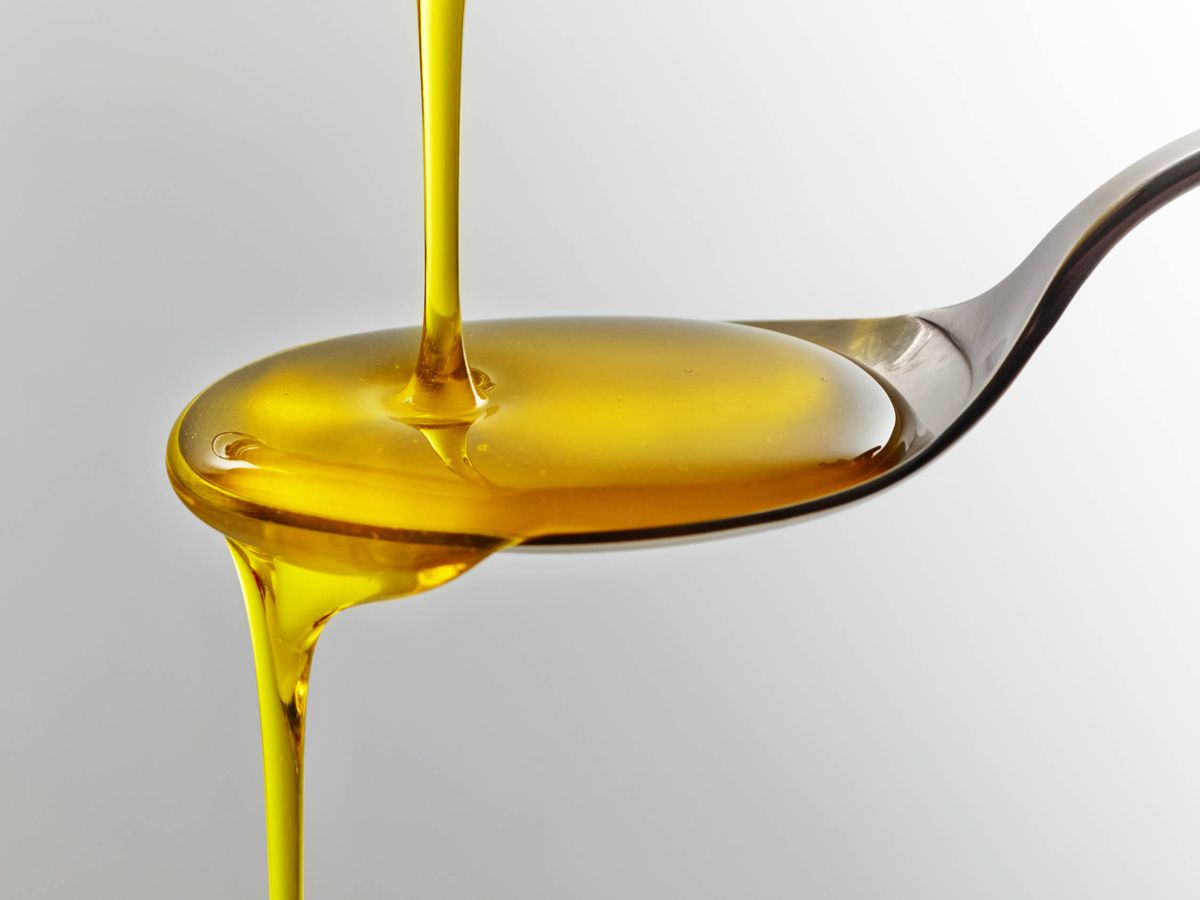Foto: El aceite de oliva virgen extra mejora la memoria y protege contra el alzhéimer. (iStock)