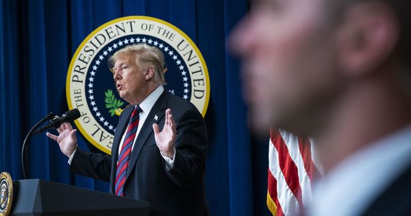 Foto: El presidente Trump habla en la Conferencia del Día de Liderazgo del Estado de la Casa Blanca en Washington, el 23 de octubre de 2018.