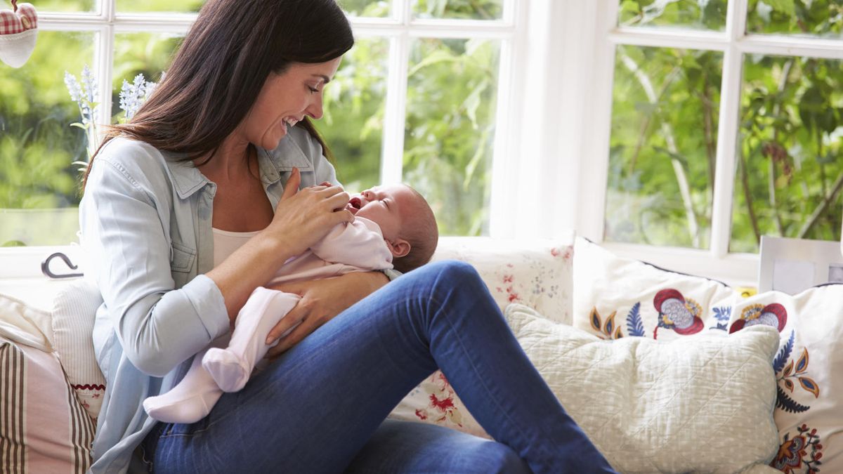 La Ley de Familias planea permisos de maternidad de un año a monoparentales 