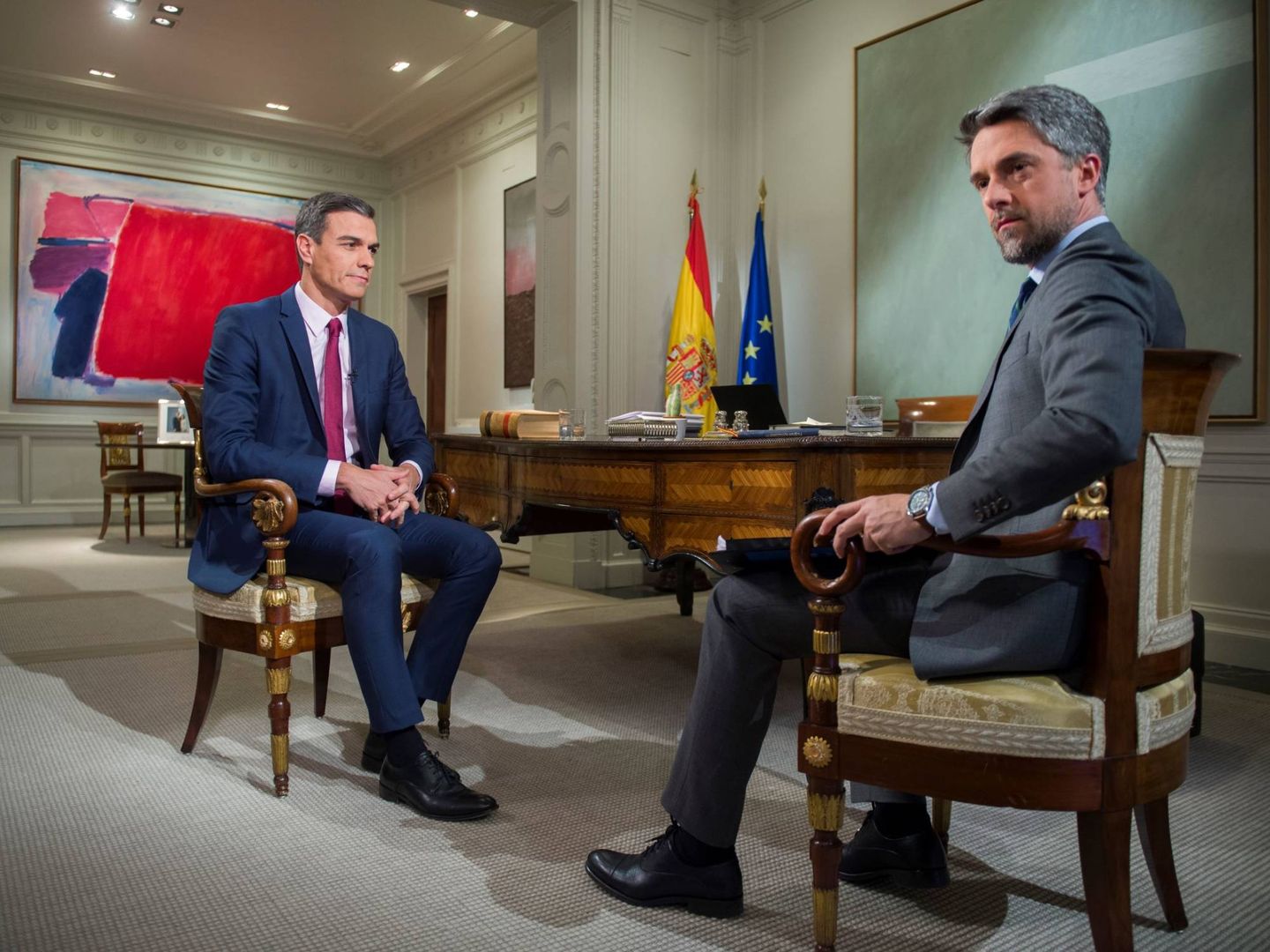 El presidente del Gobierno, Pedro Sánchez, durante la entrevista con Carlos Franganillo en TVE, en febrero de 2019. (EC)