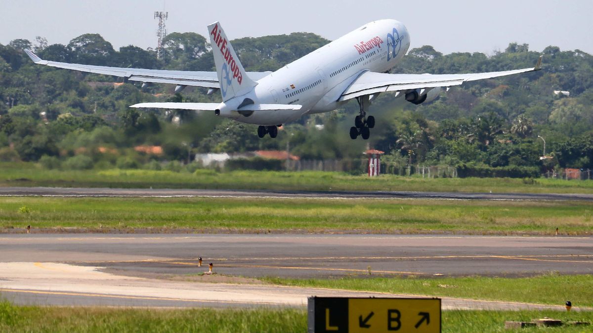 Ana Pastor advierte a Globalia de que Air Europa no puede quedar bajo control de HNA