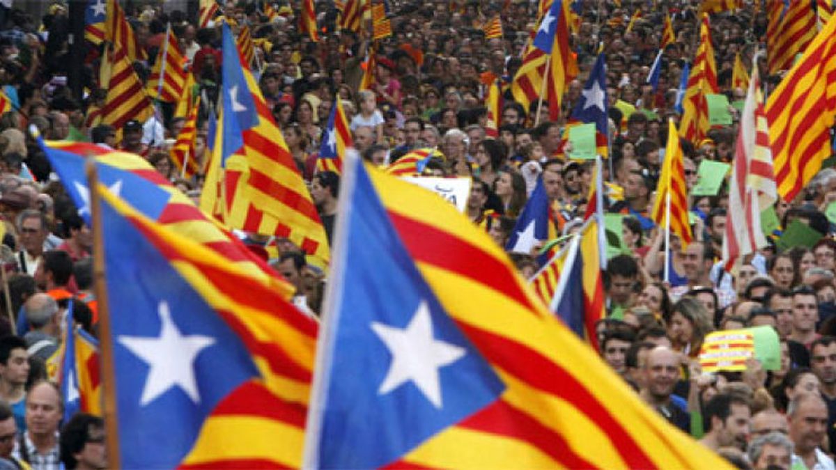 La Junta Electoral ordena a la Generalitat la retirada inmediata de la campaña del 25N