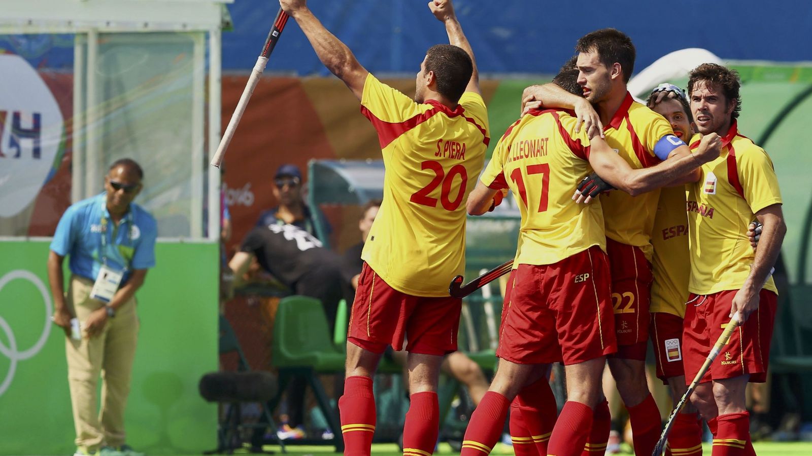 Foto: España celebra la victoria ante Nueva Zelanda (Vasily Fedosenko/REUTERS)