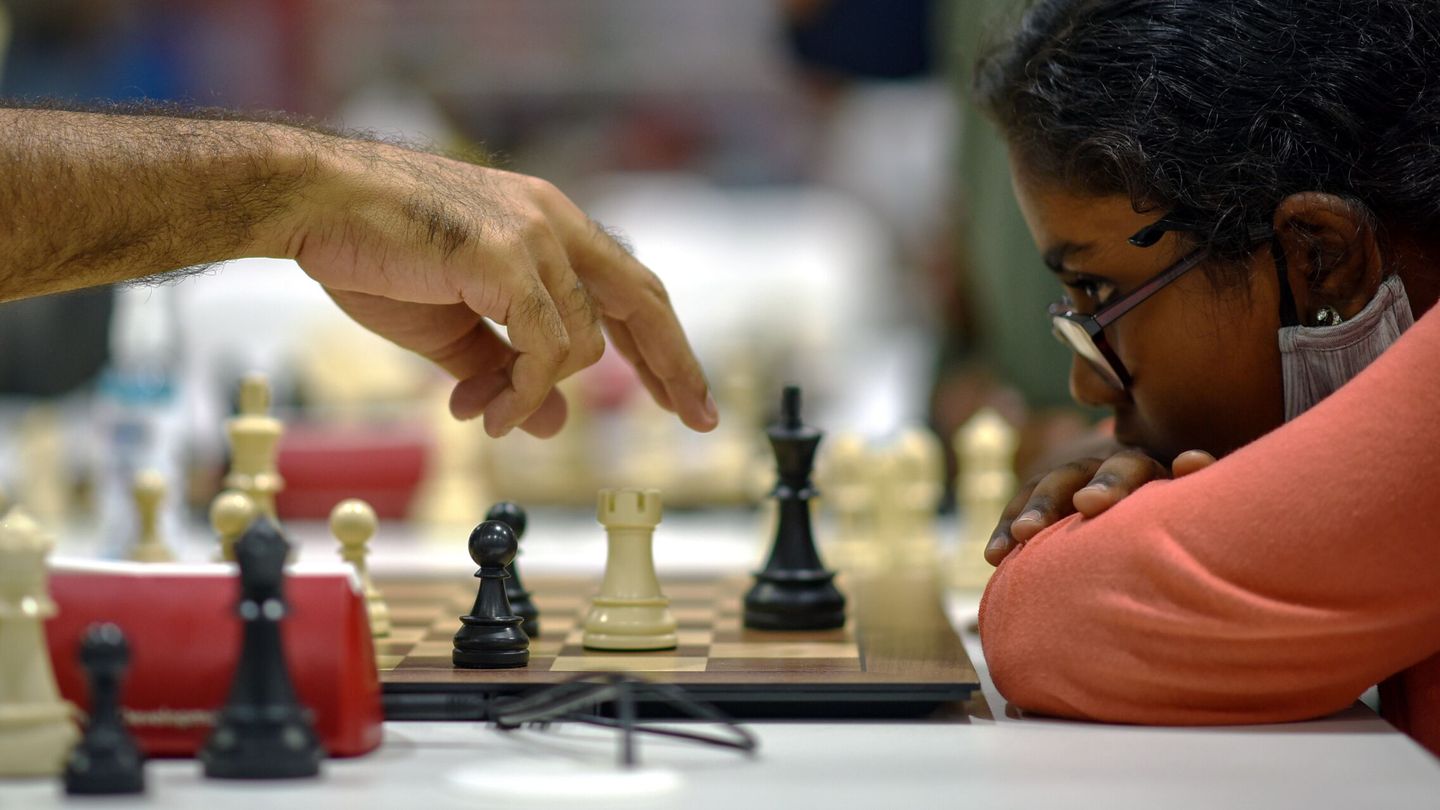 Fueron numerosas las partidas de ajedrez entre ambos. (EFE/Rodrigo Jiménez)