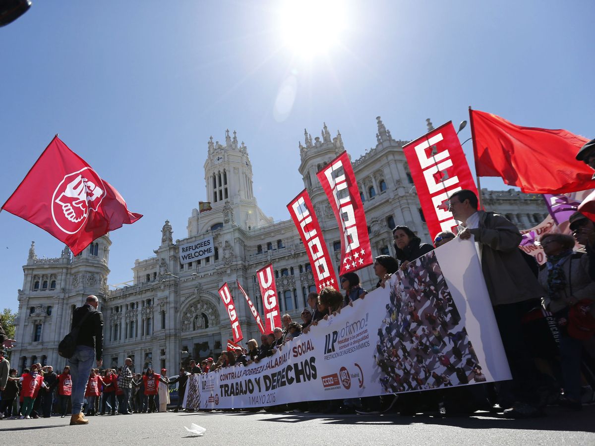 Foto: Manifestación por el 1 de mayo en Madrid: horario, recorrido y cortes de tráfico (EFE/Juan Carlos Hidalgo)