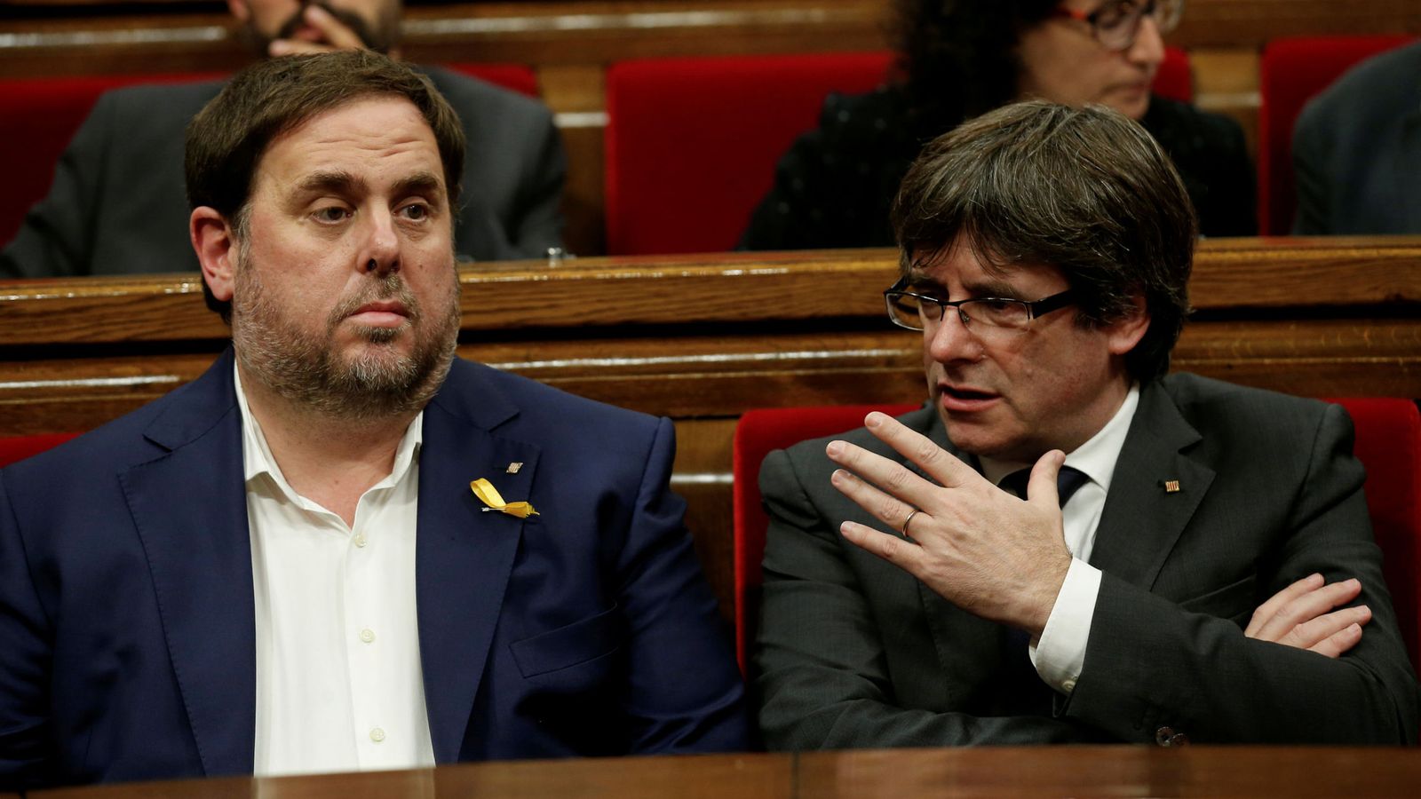 Foto: Foto de archivo de Junqueras y Puigdemont en el Parlament. (Reuters)