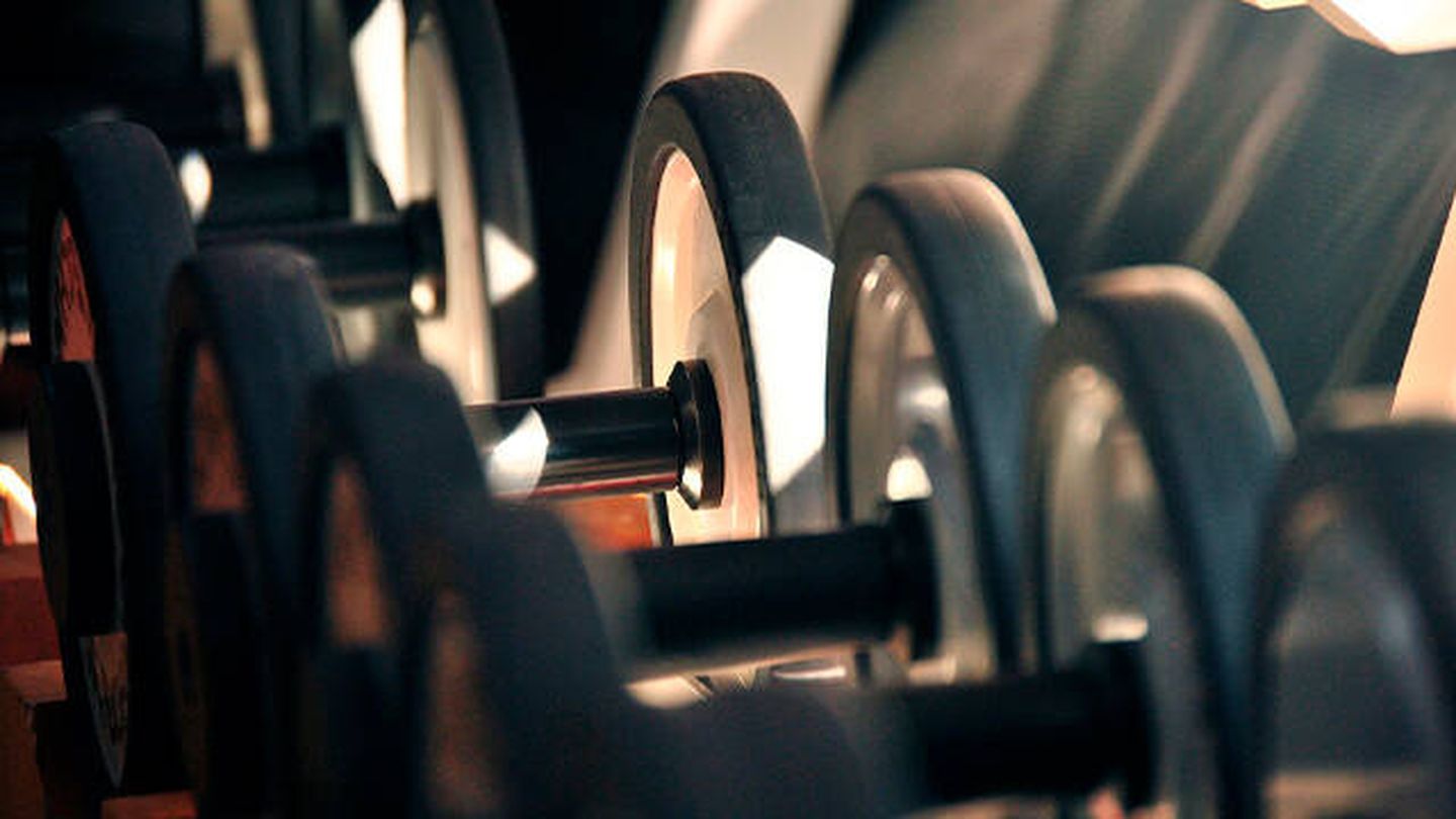 No introducir el levantamiento de pesas en tus entrenamientos es un gran error (Pixabay)