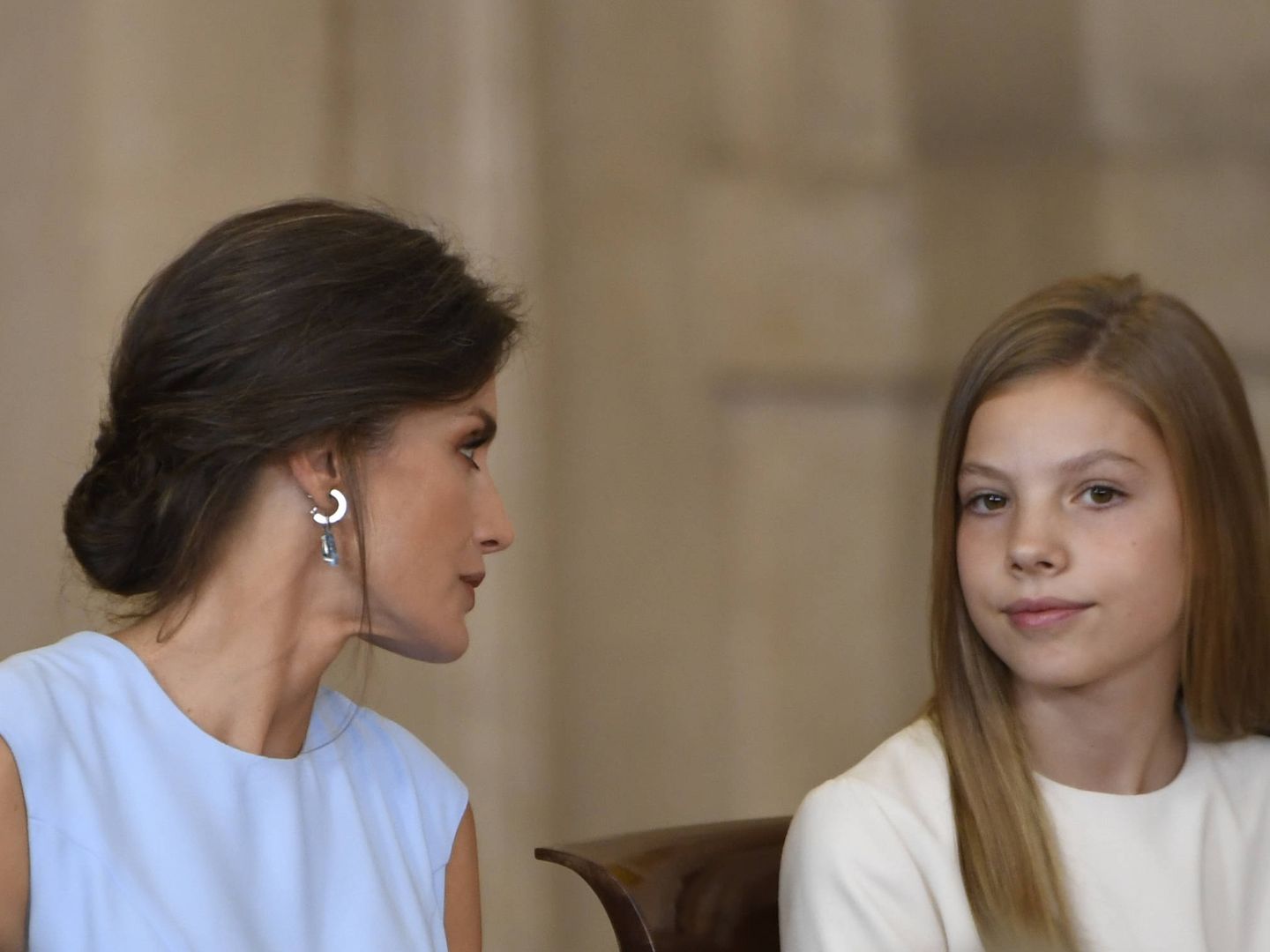 La reina Letizia y la infanta Sofía, este miércoles en el Palacio Real. (Limited Pictures)