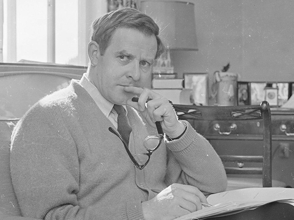 Foto: El escritor y novelista inglés John Le Carré, en 1965. (Getty Images/Terry Fincher)