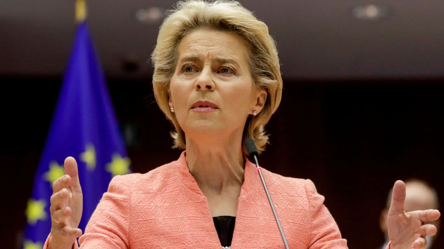 La presidenta de la Comisión Europea, Ursula von der Leyen, en el debate del estado de la Unión. (EFE)