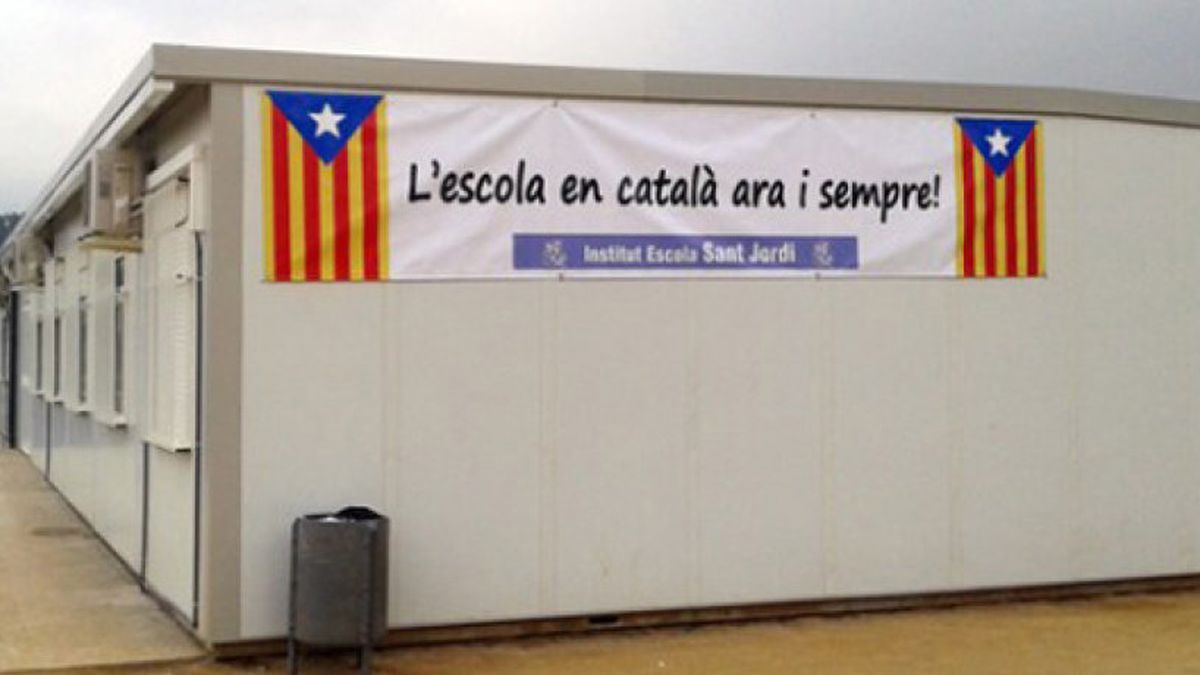 Mas hace la vista gorda: símbolos independentistas en escuelas catalanas