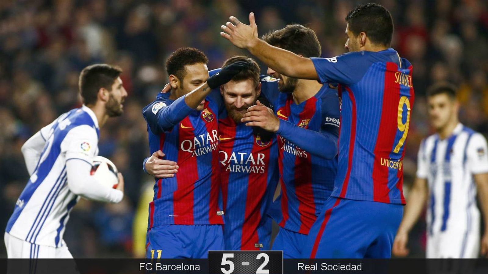 Foto: Los jugadores del Barça celebran el gol de Messi de penalti. (EFE)