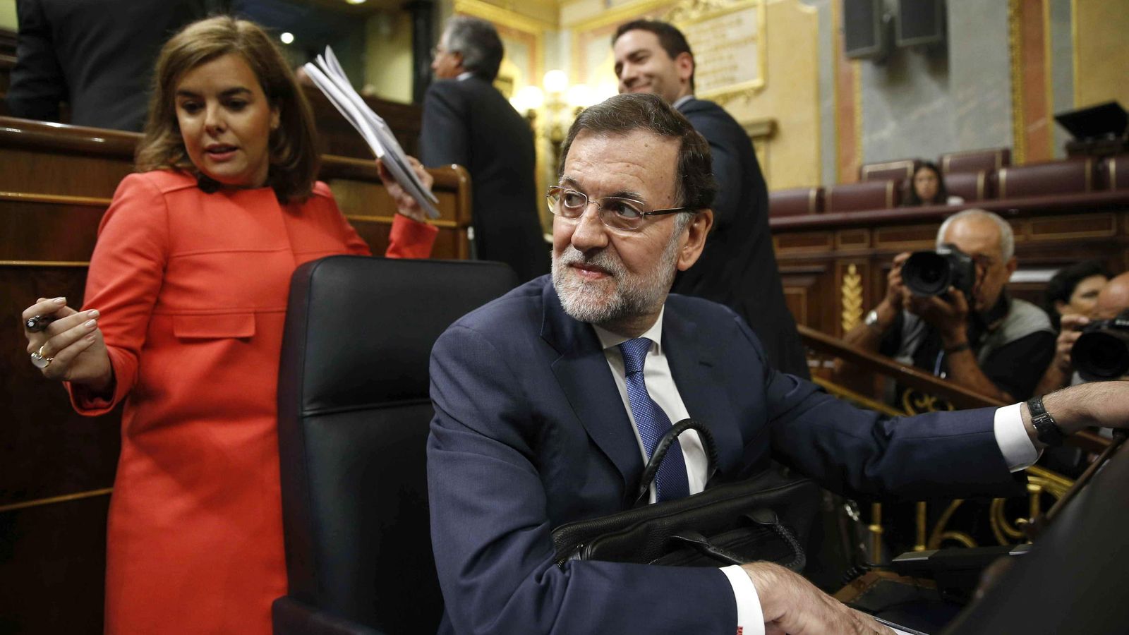 Foto: Rajoy ha adelantado en la sesión de control al Gobierno que estudiará una bajada de impuestos (EFE)