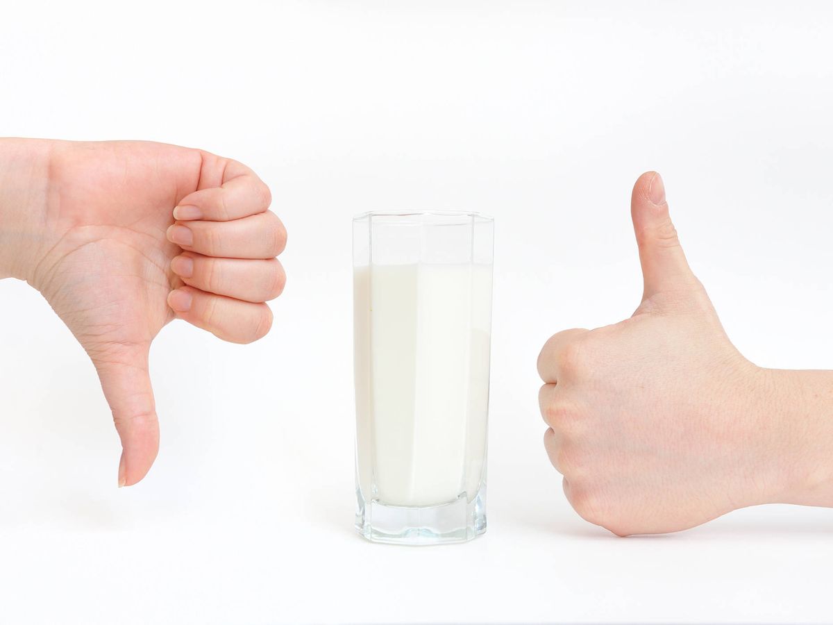 Foto: Tomar leche desnatada para adelgazar puede no ser la mejor opción: esto es lo que opina la ciencia sobre la popular bebida. (iStock)