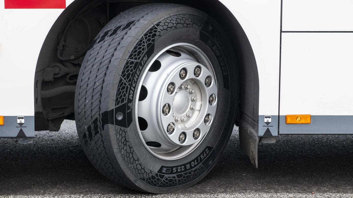 El avance resulta especialmente notable en los neumáticos de autobuses.