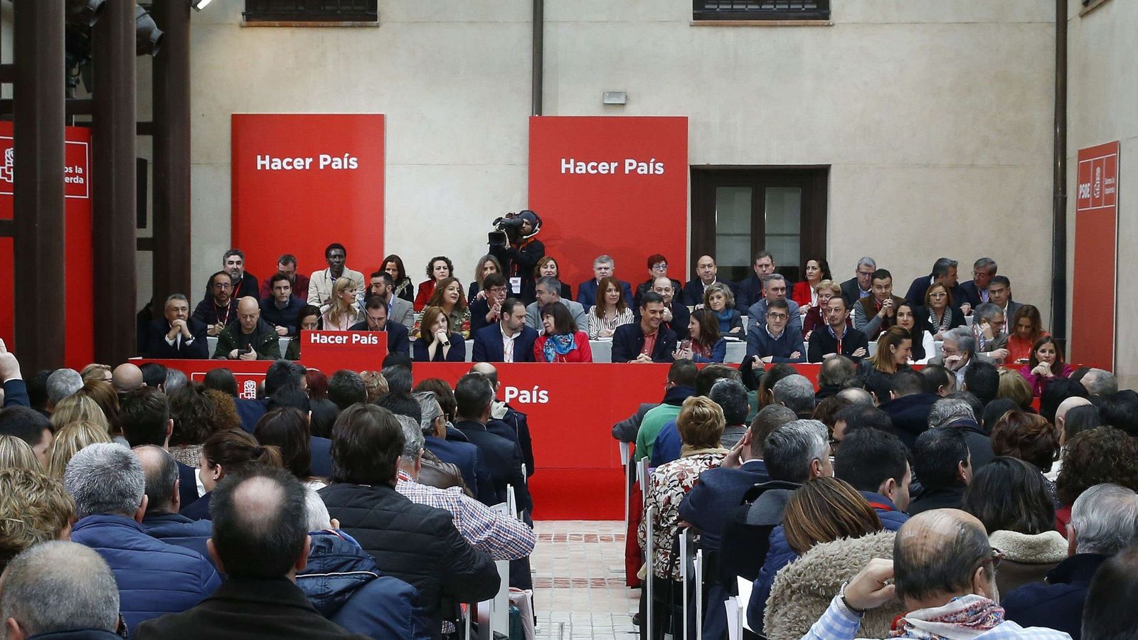 Foto: Vista general de la reunión del comité federal del PSOE de este 17 de febrero en Aranjuez, Madrid. (EFE)
